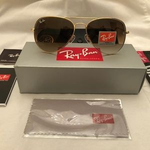 Ray-Ban Aviator Classic Gold, NEW & AUTHENTIC